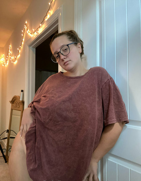 onlyfromsaraa model porn gallery