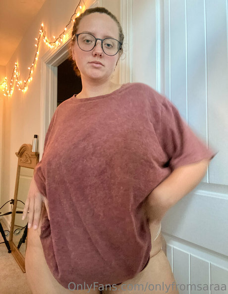 onlyfromsaraa star nude archive