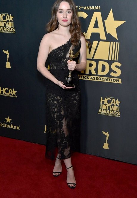 Kaitlyn Dever actress photo