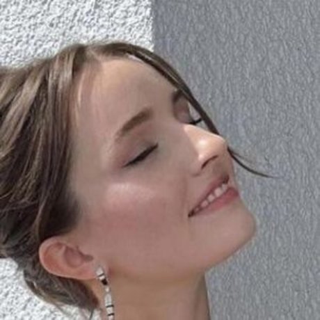 Kaitlyn Dever pornstar xxx gallery