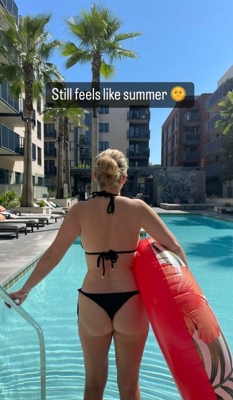 Sarah Cruddas pornstar exclusive photo