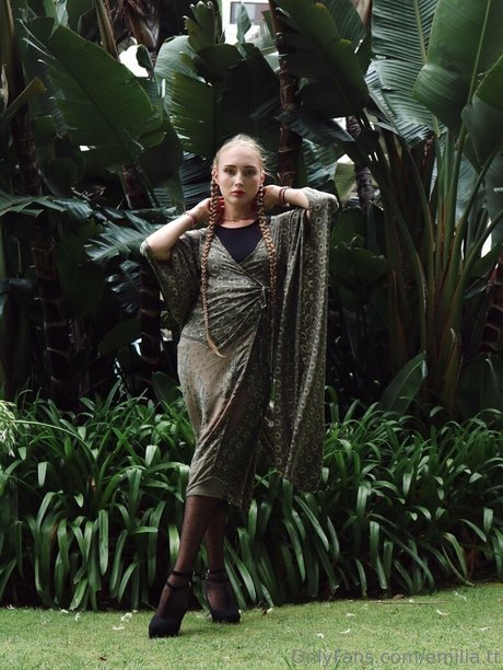 emilia tt perfect pornstar images