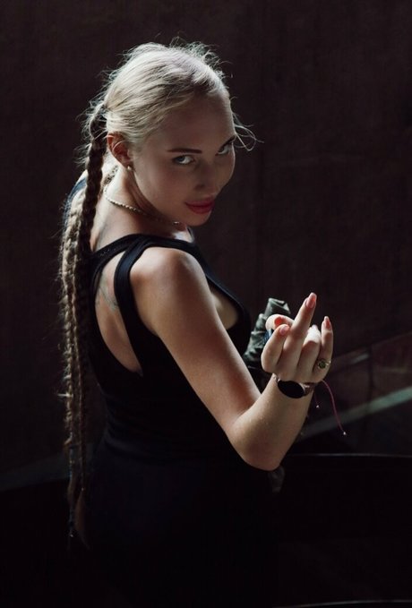 emilia tt adult model pics