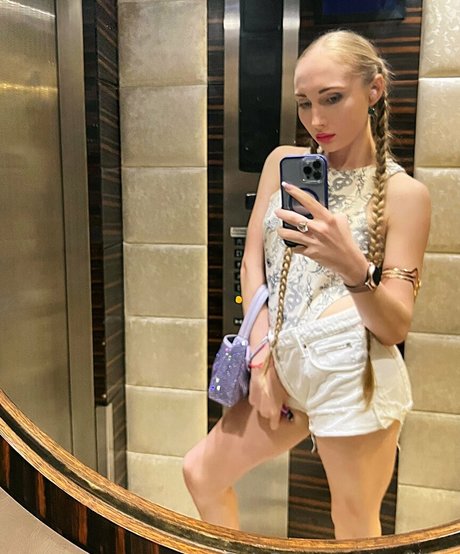 emilia tt exclusive pornstar images