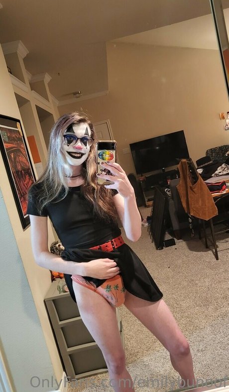 emilybunoof model adult photos