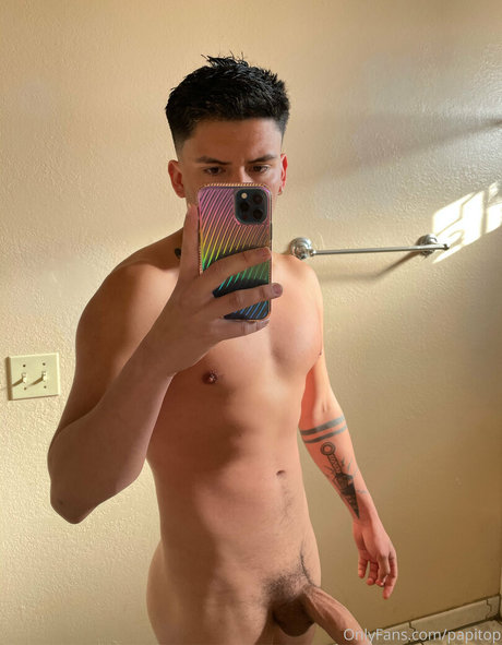 papitop naked model galleries