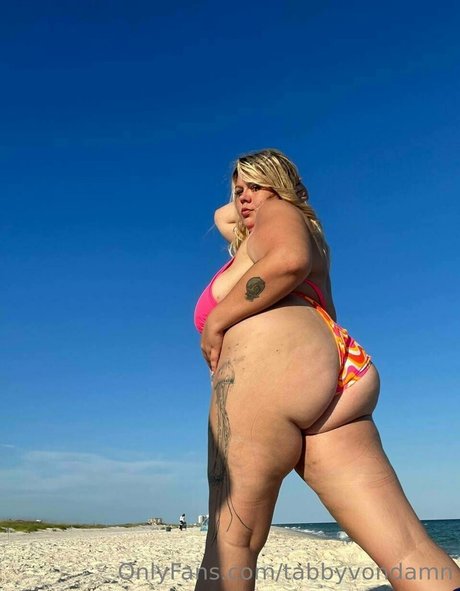 TabbyVonDAMN model nudes img