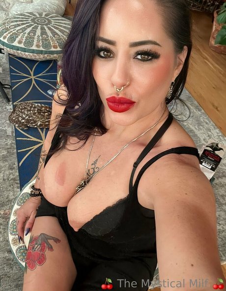 enchantressselenafree Profile pic