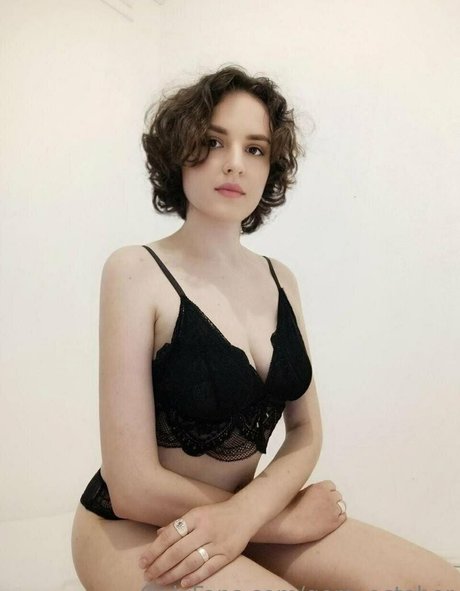 gera october xxx actress pics