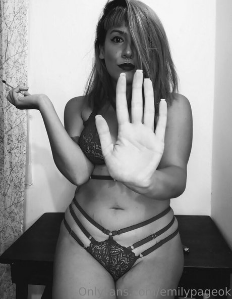 emilypageok nudes pornstar picture