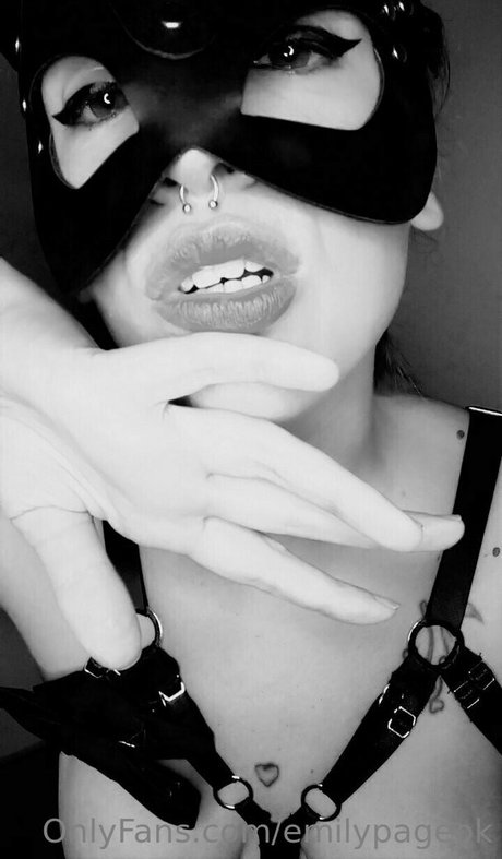 emilypageok adult actress pictures