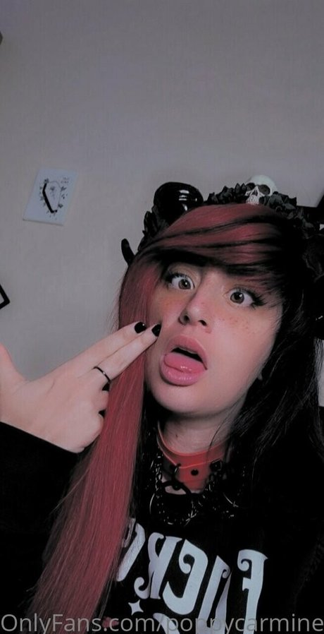 poppycarmine nudes model pictures