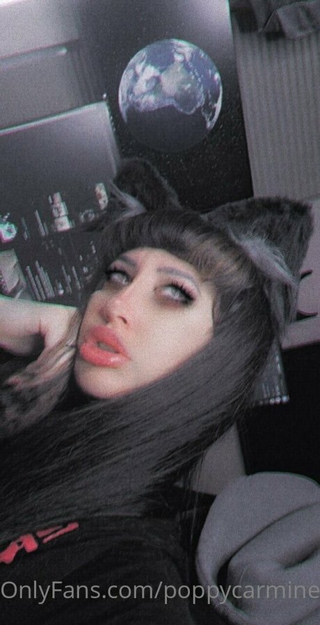 poppycarmine model erotic galleries