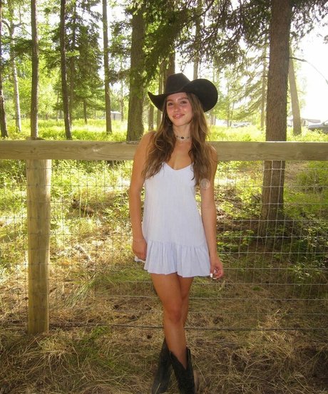 Sylvia Snyders nudes model gallery