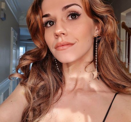 Gabby J David hd star picture