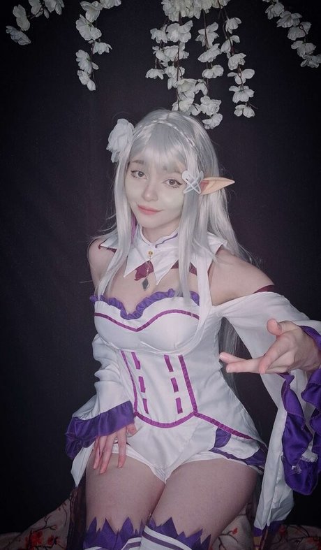 Linaneyeon erotic actress photos