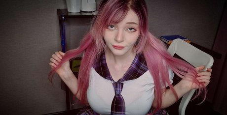 Linaneyeon model exclusive photo