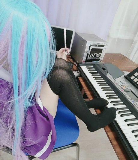 tsundurka exclusive model images