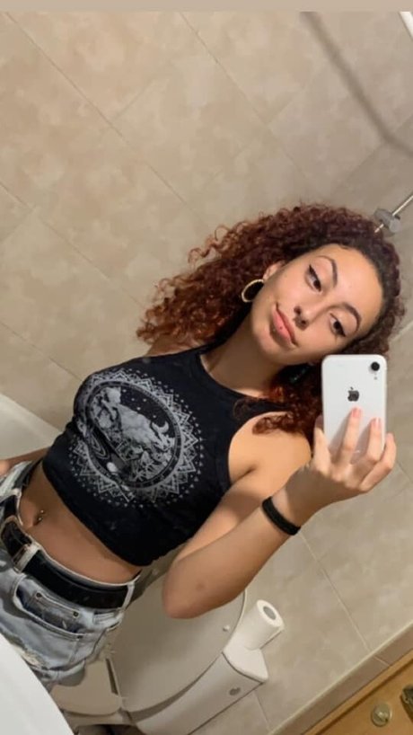 Edin Kary sexy star img