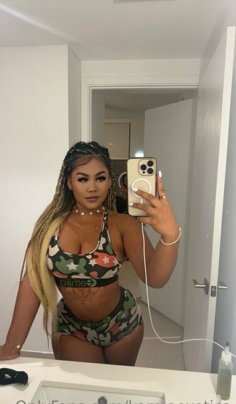 Tonti Thampitak nice star pictures