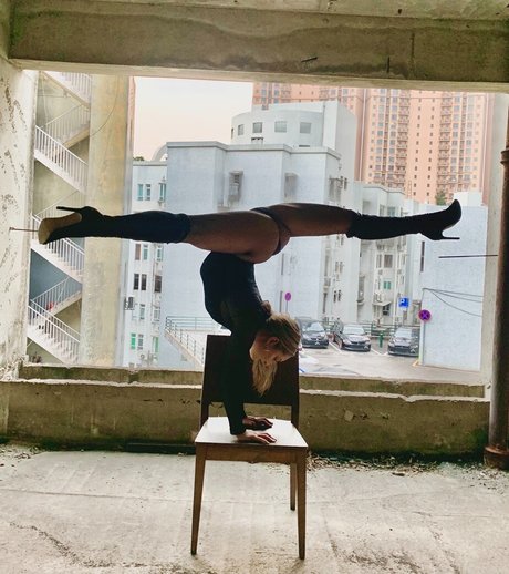 Racharmstrong pornstar exclusive photo