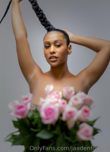jaadenforfree nude model gallery