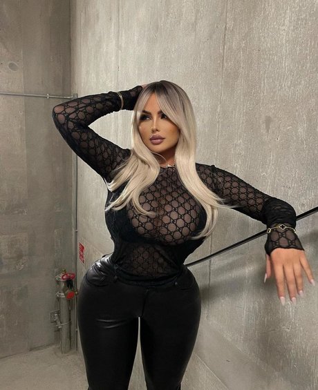 sxmonne sexy model galleries