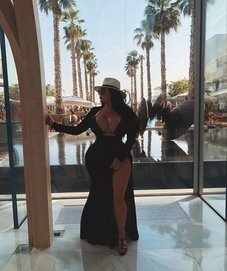 sxmonne naked model galleries