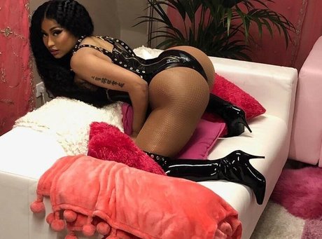 Nicki Minaj pornographic model pics