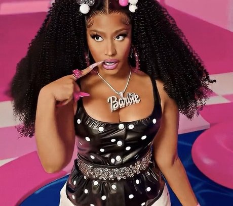 Nicki Minaj pornstar beautiful photos