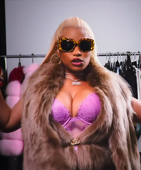 Nicki Minaj model free image