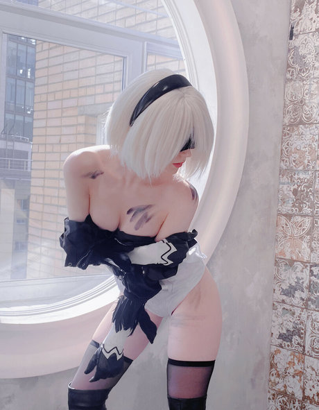 Mik Allen adult actress img