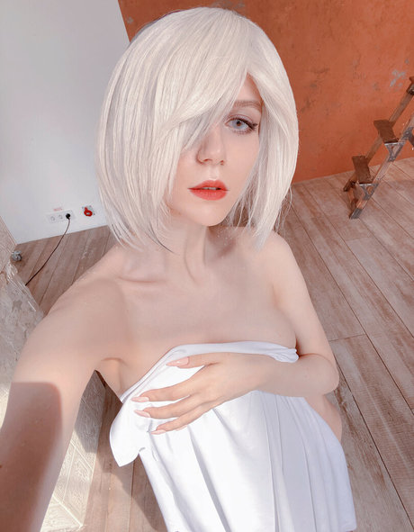 Mik Allen sexy actress photos