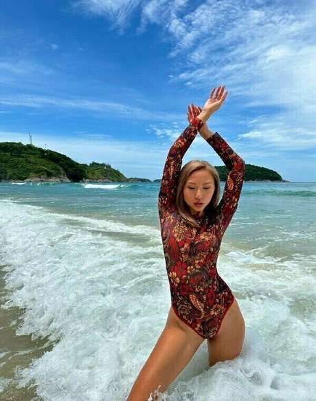 suelina hd pornstar image