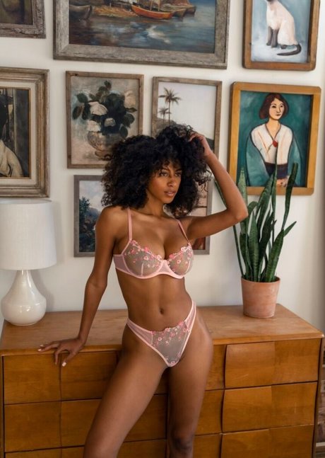 Briana Smith beautiful pornstar img