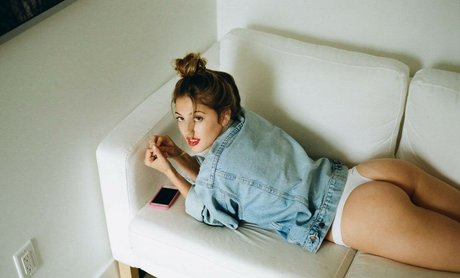 Lindsey Kevitch star pornographic images