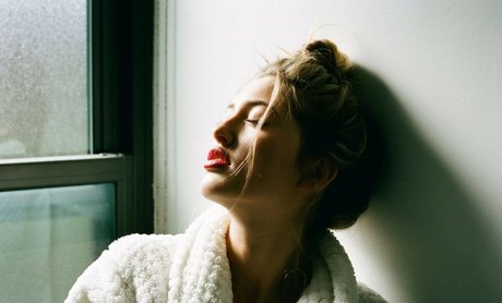 Lindsey Kevitch adult model picture