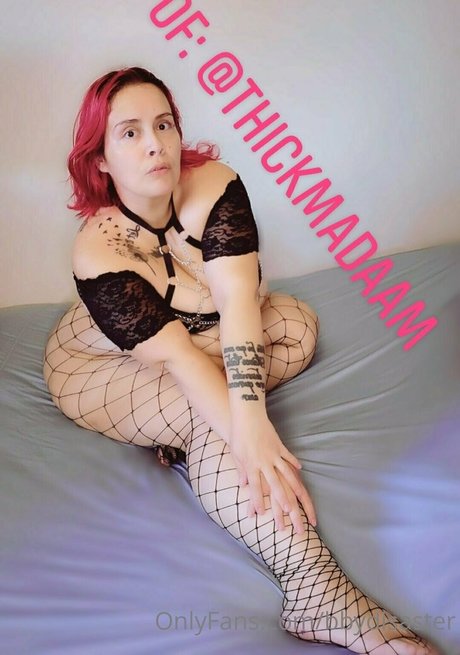 thickmadaamfree star nude picture