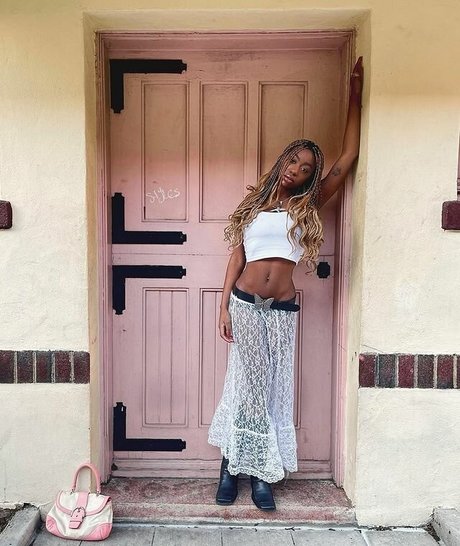 Majormommyissues porn actress pic