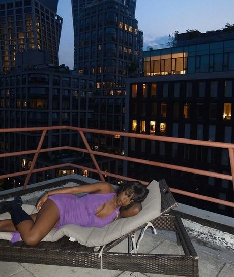 Majormommyissues nice pornstar image