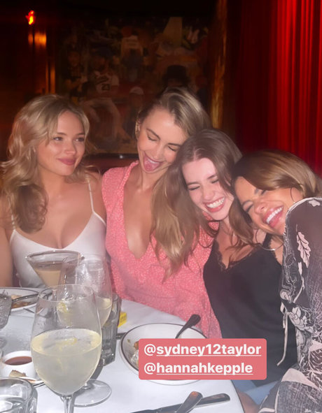 Natalie Alyn Lind model nude pics