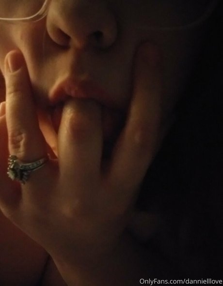 dannielllove sex pornstar galleries