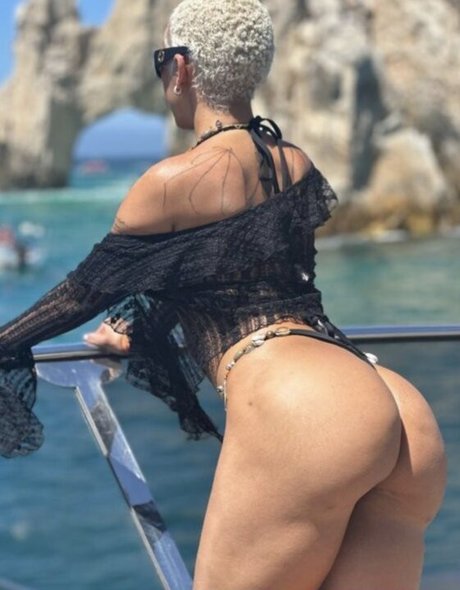 Doja Cat model naked image