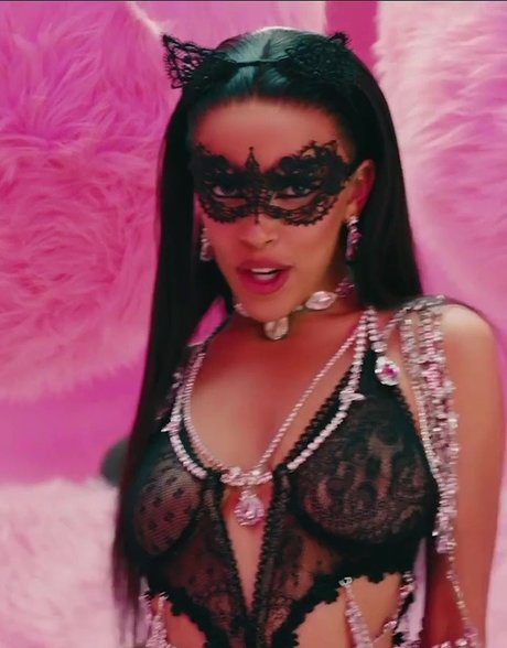 Doja Cat nudes actress pictures