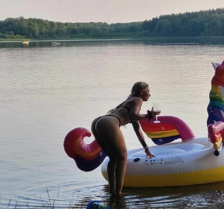 Johanna Juhlin free star images