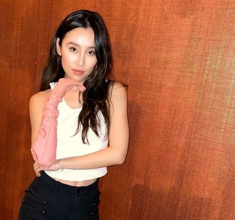 Olivia Sui model erotic photos