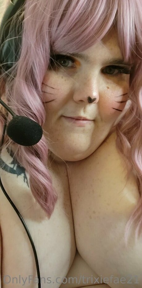 trixiefae21 model porn picture