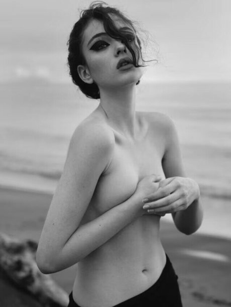 Deva Cassel star exclusive pics