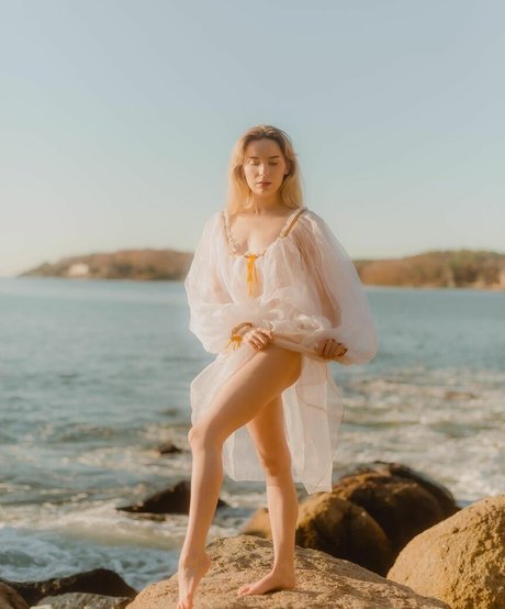 queen astraea hot actress photo