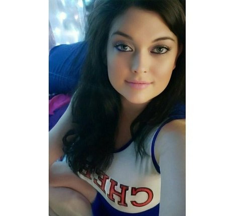 the laurajohnson hot star photo